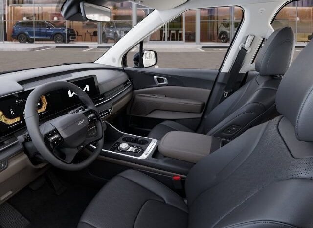 
								Kia Carnival Hybrid full									