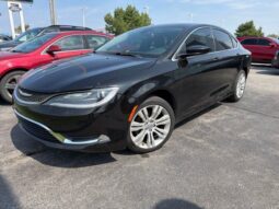 Chrysler 200