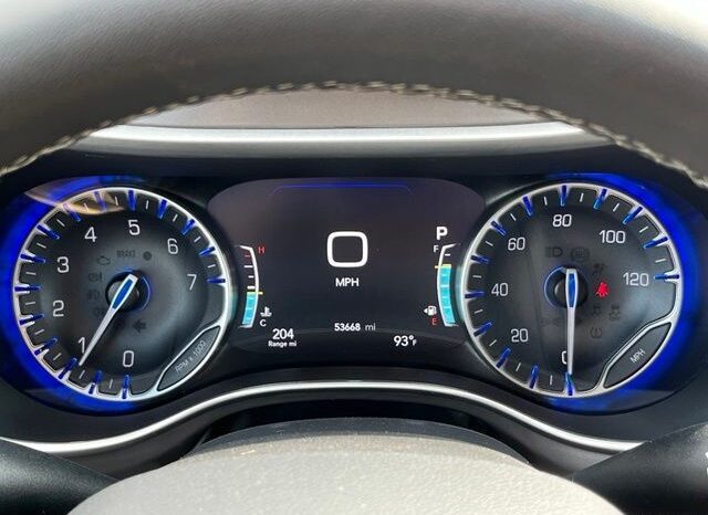 
								Chrysler Pacifica full									