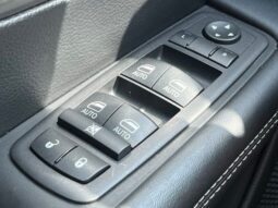 
										Chrysler Pacifica full									