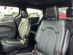 
										Chrysler Pacifica full									