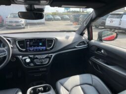 
										Chrysler Pacifica full									