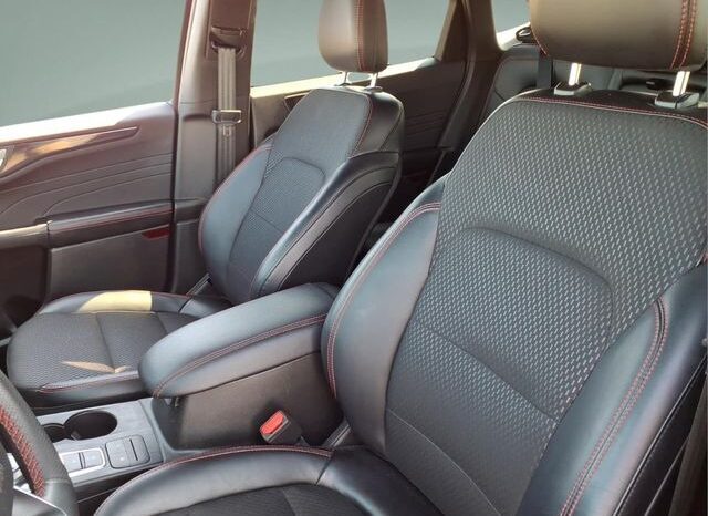 
								Ford Escape full									