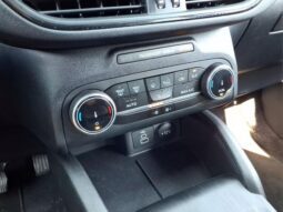 
										Ford Escape full									