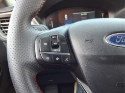 
										Ford Escape full									