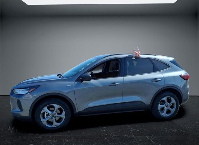 
								Ford Escape full									