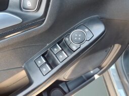 
										Ford Escape full									