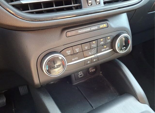 
								Ford Escape full									