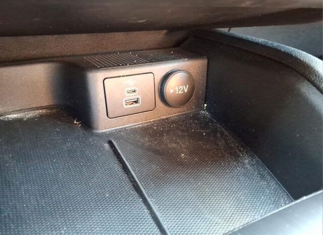 
								Ford Escape full									