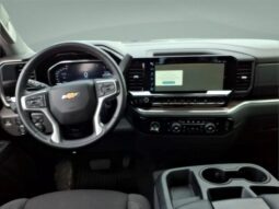 
										Chevrolet Silverado 1500 full									
