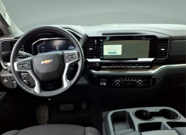 
								Chevrolet Silverado 1500 full									