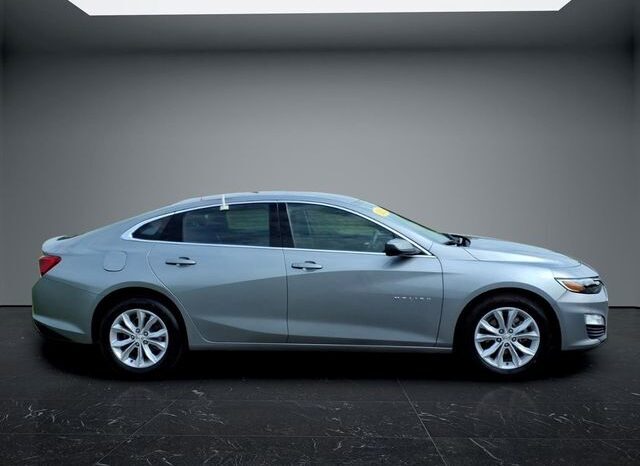 
								Chevrolet Malibu full									