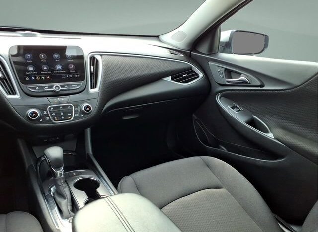 
								Chevrolet Malibu full									