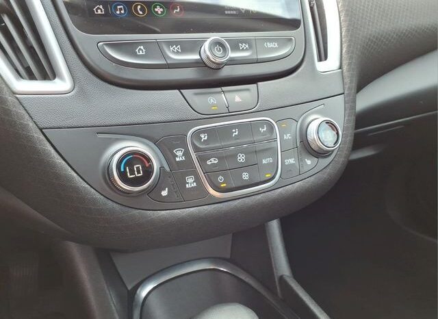 
								Chevrolet Malibu full									