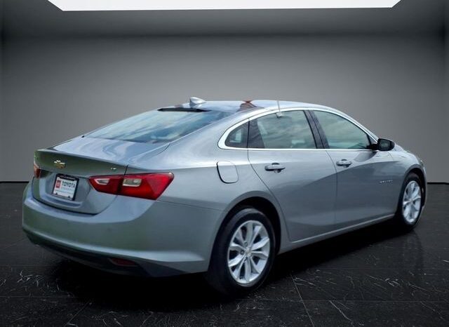 
								Chevrolet Malibu full									