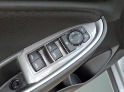 
										Chevrolet Malibu full									