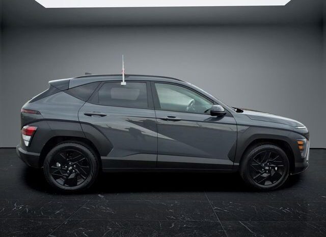 
								Hyundai Kona full									