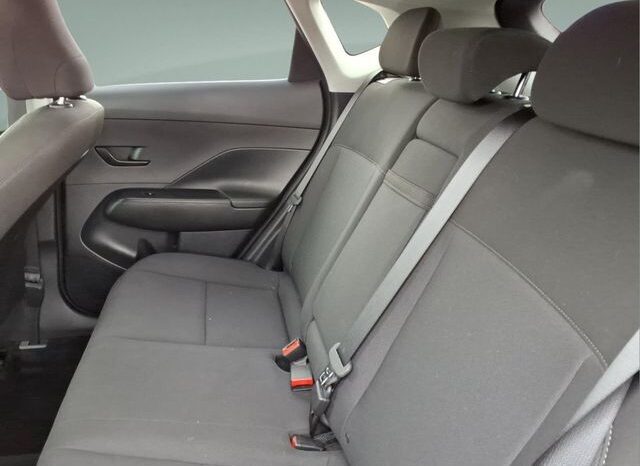
								Hyundai Kona full									