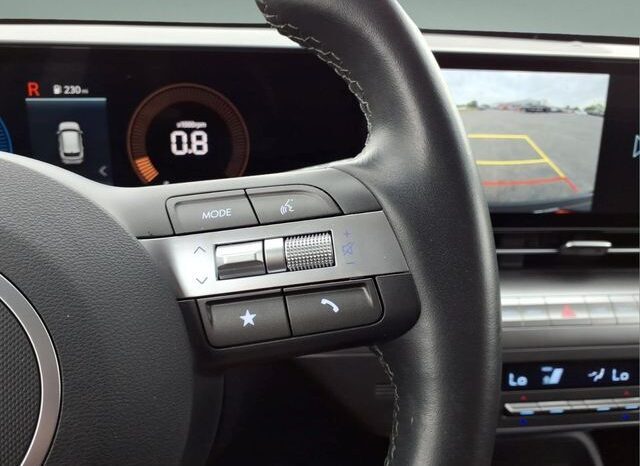 
								Hyundai Kona full									