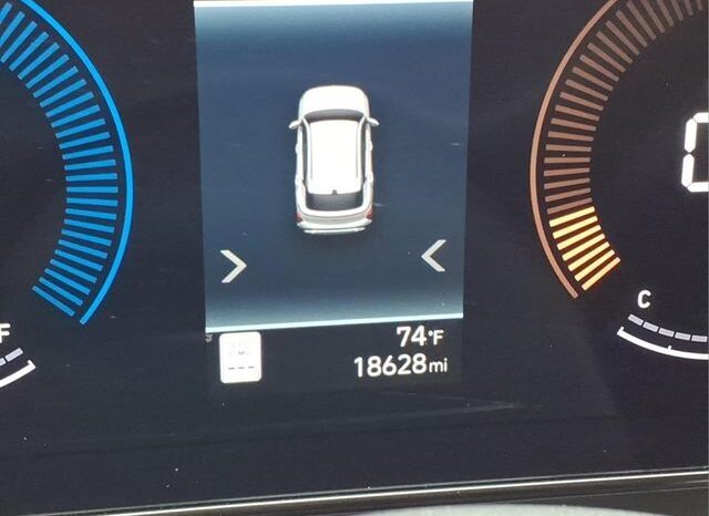 
								Hyundai Kona full									