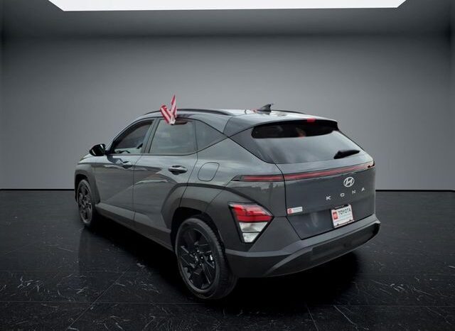 
								Hyundai Kona full									