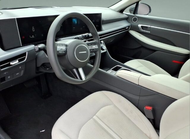 
								Hyundai Sonata full									