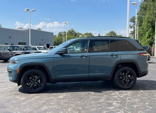
								Jeep Grand Cherokee full									