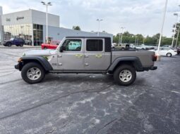 
										Jeep Gladiator full									