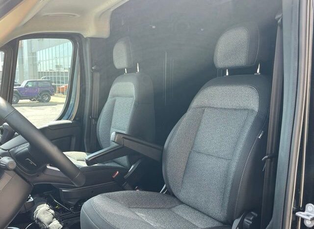 
								Ram ProMaster 3500 full									