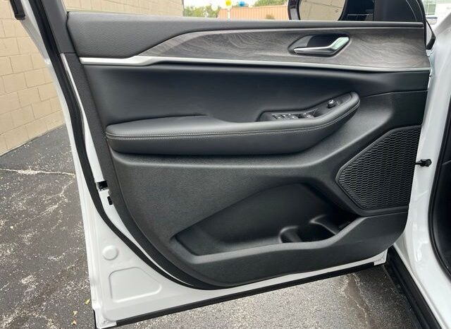 
								Jeep Grand Cherokee full									