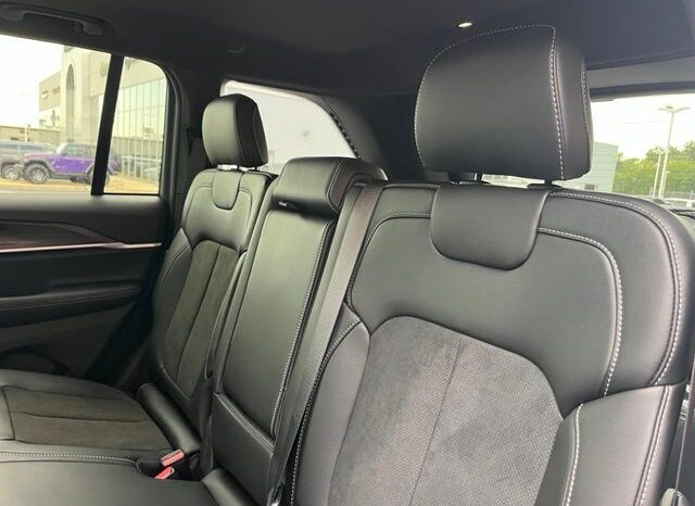 
								Jeep Grand Cherokee full									