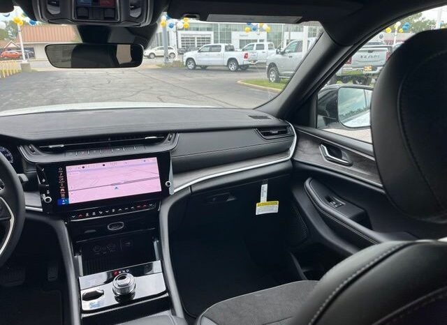 
								Jeep Grand Cherokee full									