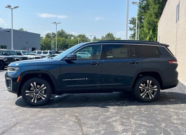 
								Jeep Grand Cherokee L full									