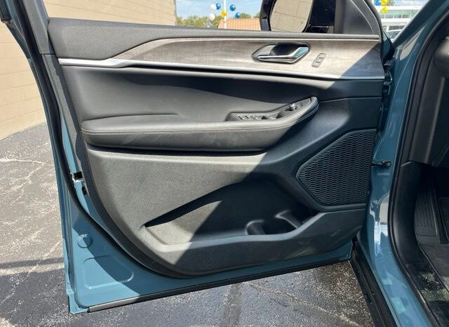 
								Jeep Grand Cherokee L full									