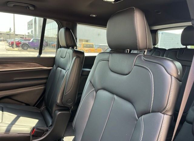 
								Jeep Grand Cherokee L full									
