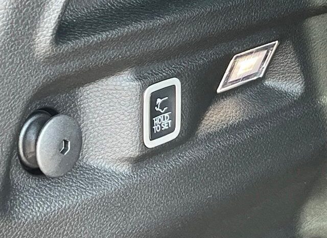 
								Jeep Grand Cherokee L full									