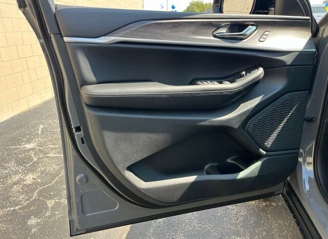 
								Jeep Grand Cherokee L full									