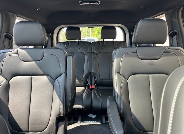 
								Jeep Grand Cherokee L full									