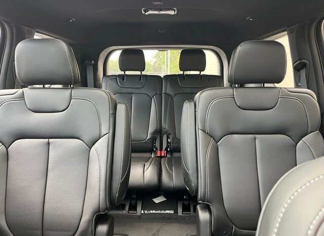 
								Jeep Grand Cherokee L full									