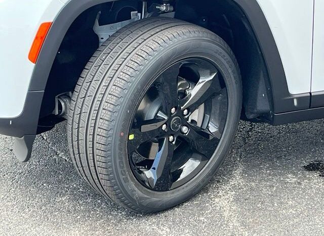 
								Jeep Grand Cherokee L full									