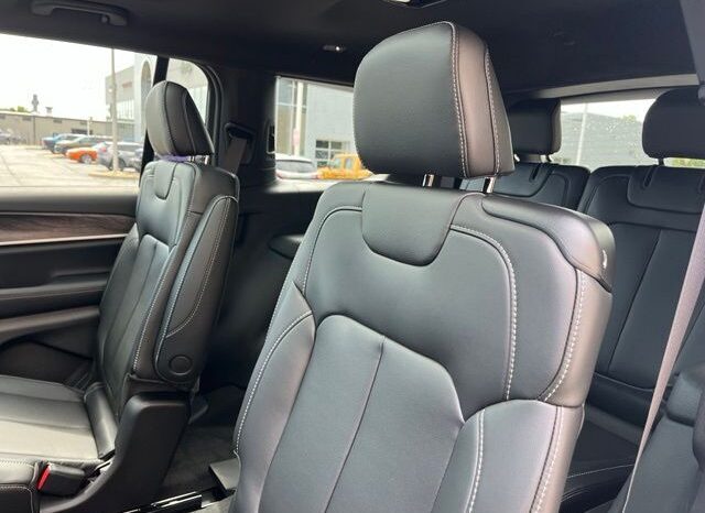 
								Jeep Grand Cherokee L full									
