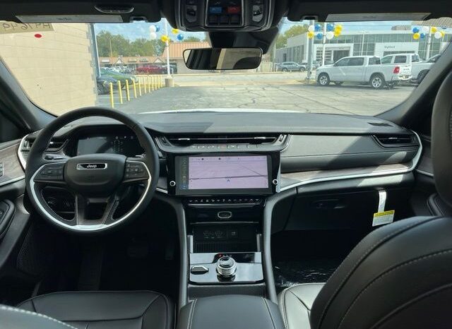 
								Jeep Grand Cherokee L full									