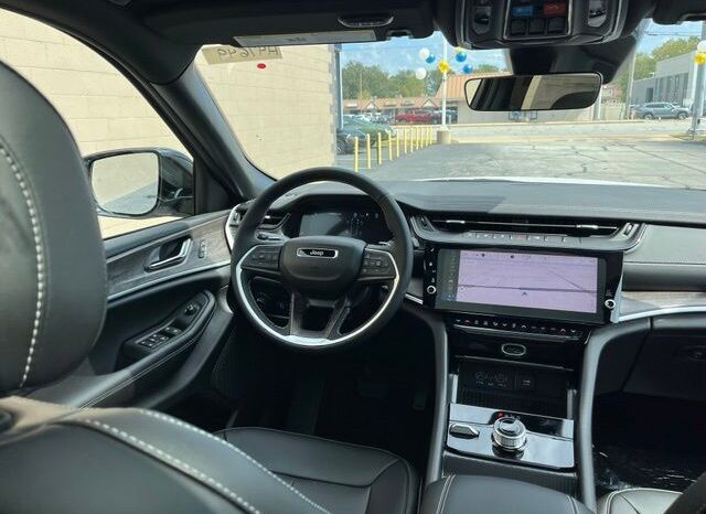 
								Jeep Grand Cherokee L full									
