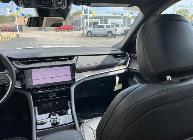 
								Jeep Grand Cherokee L full									