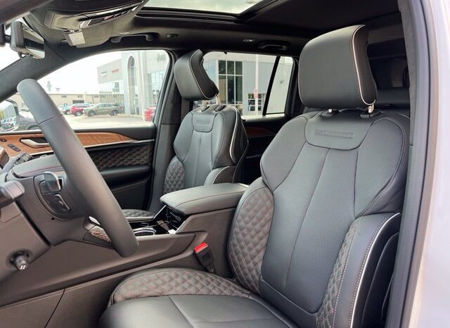 
								Jeep Grand Cherokee full									
