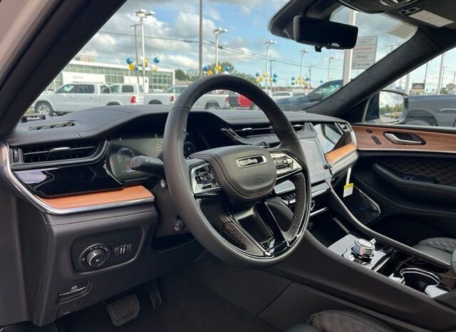 
								Jeep Grand Cherokee full									