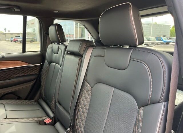 
								Jeep Grand Cherokee full									