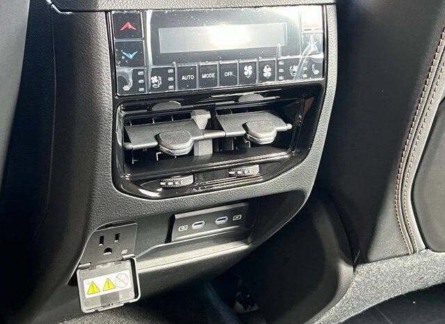 
								Jeep Grand Cherokee full									
