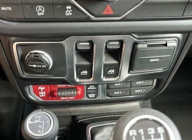 
								Jeep Wrangler full									