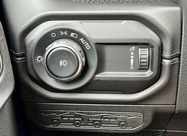 
								Jeep Wrangler full									